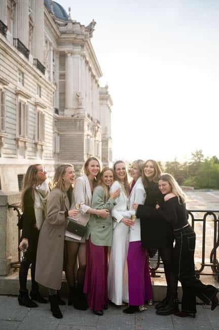 Madrid: Private Photo Shooting with Pro Photographer - Booking, Cancellation, and Payment Flexibility