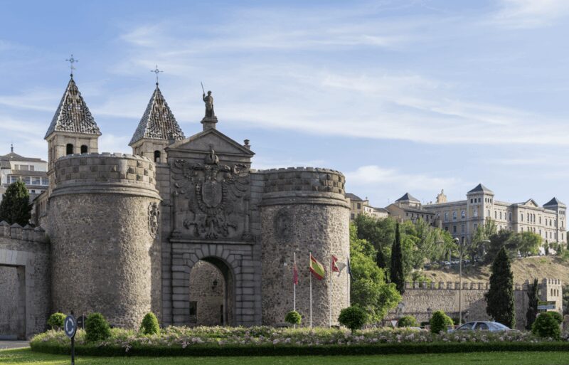 Madrid: Private Toledo Day Trip with Transport - Meal Breaks and Free Time in Toledo