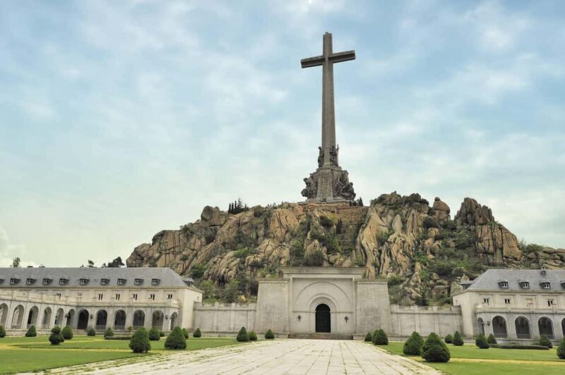 Madrid: Private Valley of the Fallen & Toledo City Day Trip - Discovering the Valley of the Fallen’s Monument and Views