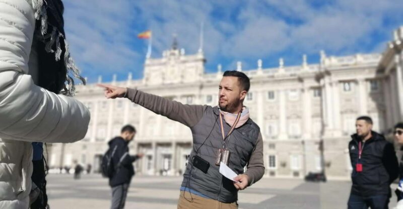 Madrid: Private Walking tour 2,5 hours or 5 hours - From the Old Town to the Royal Palace