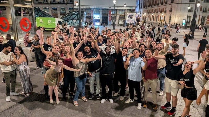 Madrid: Pub Crawl & Club Tour - Exploring Madrid’s Central Bars with Exclusive Deals