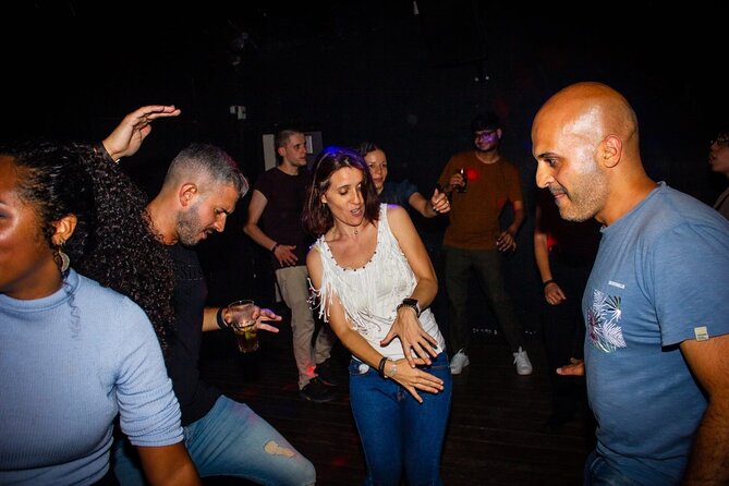 Madrid Pub Crawl with VIP Club Entrance - Group Size and Meeting Logistics