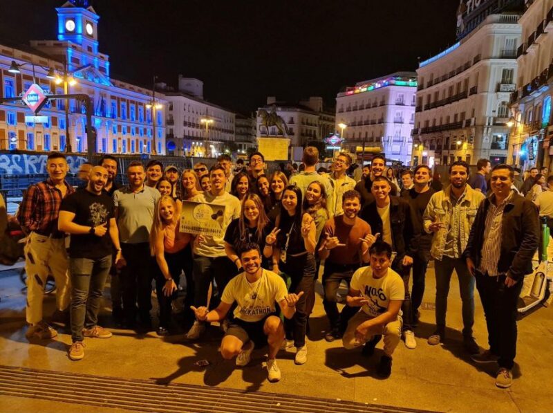 Madrid: PUBCRAWL Ruta de Bares y Fiesta por Madrid - Ending at Tho Club with VIP Access