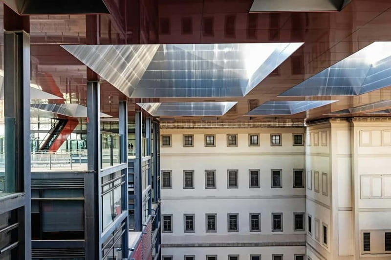 Madrid: Reina Sofia Museum private tour with local guide - Highlights of Key Works Like Guernica