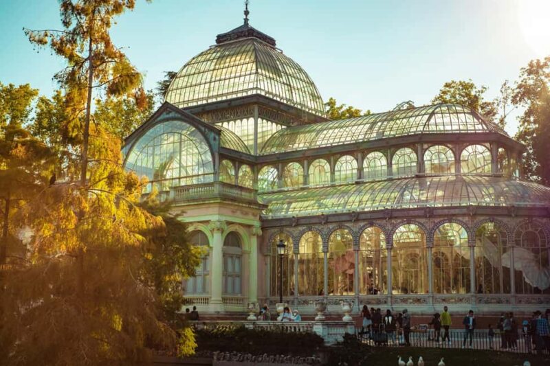 Madrid: Retiro Park Deluxe Tour with Hidden Stories - Discover the Most Famous Landmarks of El Retiro Park