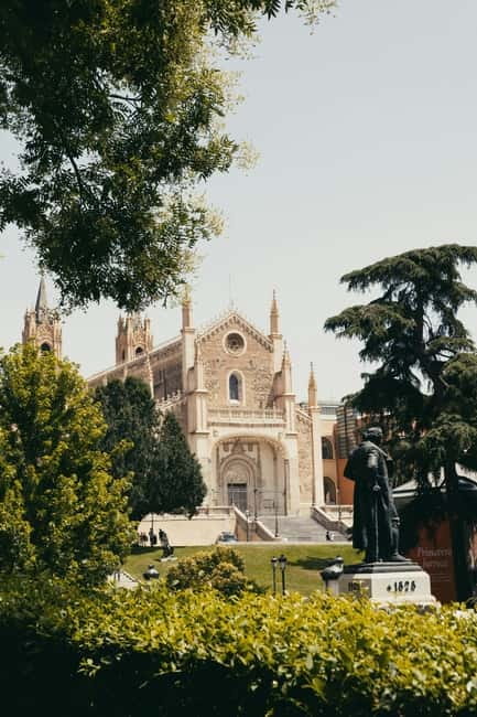 Madrid Retro Tour Madrid- 30 min - Accessibility and Practical Tips