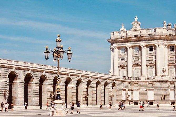 Madrid Royal Palace and Prado Museum Private Tour with Transfers - The Royal Palace of Madrid: An Architectural Marvel and Historic Residence