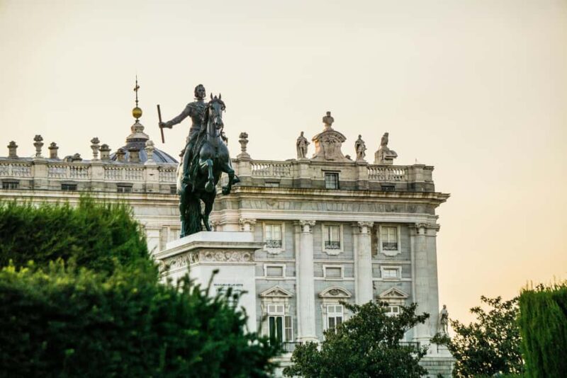 Madrid: Royal Palace Guided Tour with Entry Ticket - Practical Details: Tour Logistics and Accessibility