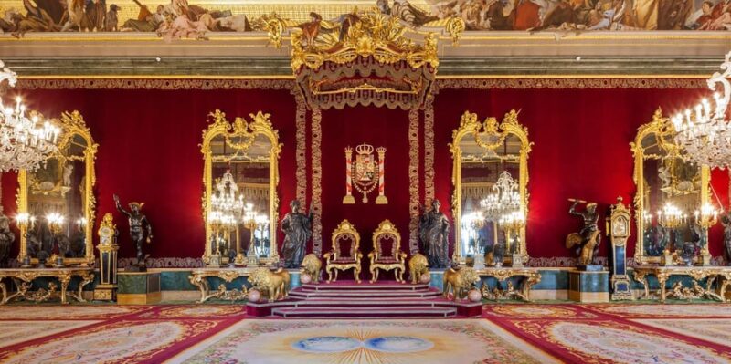 Madrid: Royal Palace & Habsburg Dynasty Small Group Tour - Exploring the Madrid of the Austrias: El Madrid de los Austrias