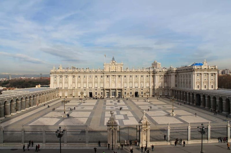 Madrid: Royal Palace Private Tour with Tickets - Starting Point at the Monument to Goya