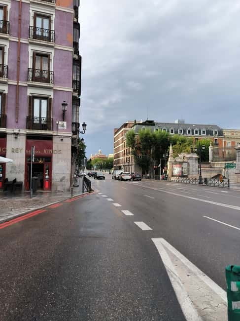 Madrid: Royal Palace Private Tour with Tickets - How This Tour Compares to Similar Experiences