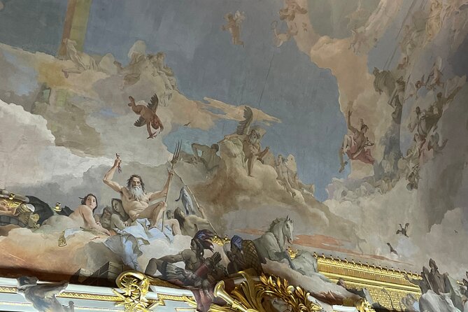 Madrid Royal Palace Tour - Semi private - Discovering the Madrid Royal Palace’s Size and Significance