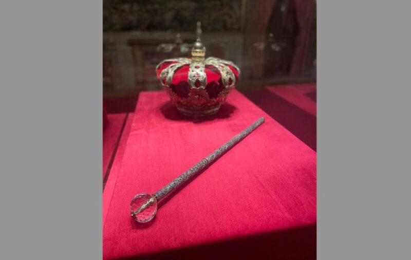 Madrid: Royal Palace tour - semi private or private - Key Points