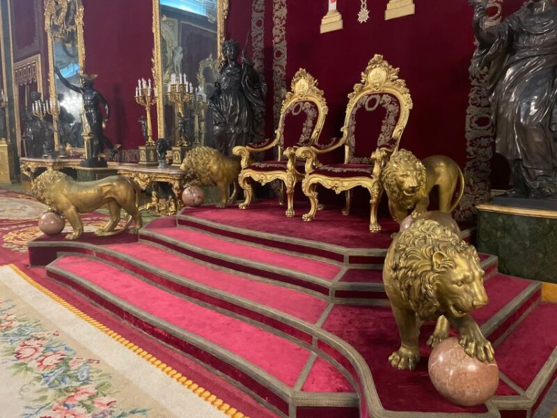 Madrid: Royal Palace tour - semi private or private - Accessibility, Pacing, and Practical Tips