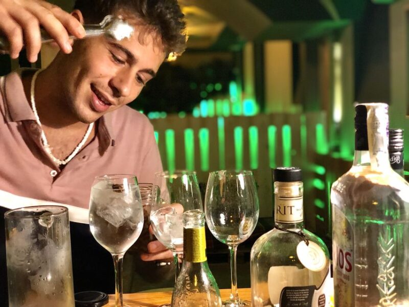 Madrid: San Miguel view Gin and Tonic Workshop with Tapas - Discover the Stunning Views of San Miguel from a Hidden Spot