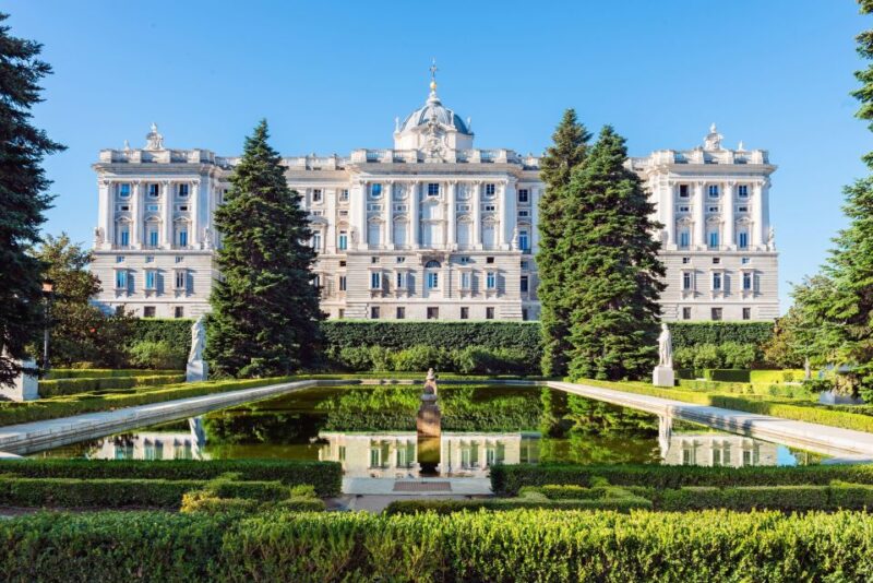 Madrid: Small-Group Royal Palace Guided Tour (Up to 8) - Starting Point and Tour Duration in the Royal Palace