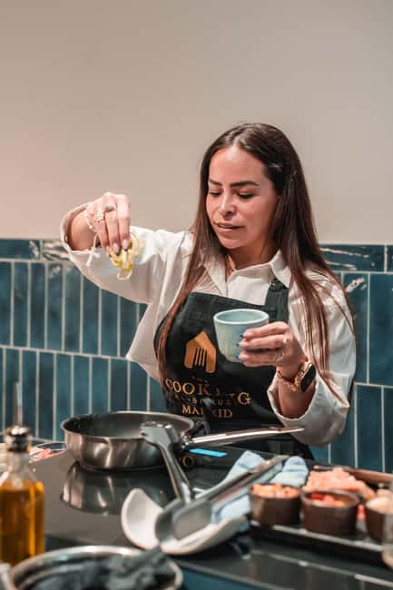 Madrid: Tapas Cooking Class with bottomless Wine Pairing - Making 5 Traditional Spanish Tapas with a Pro Chef