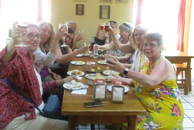 Madrid Tapas & Drinks: A Small Group Culinary Adventure - The Guide’s Approach: Knowledgeable, Engaging, and Friendly