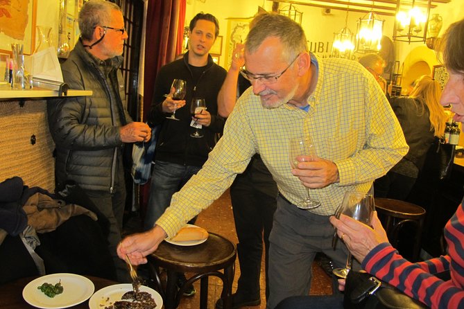 Madrid Tapas Night Walking Tour - Final Stop: A Relaxed Seafood Feast in a Traditional Madrid Bar