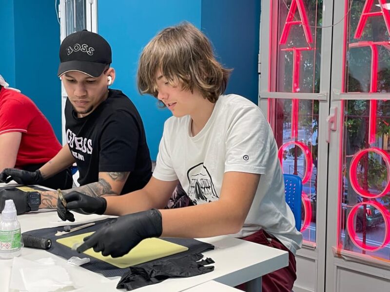 Madrid: Tattoo Workshop - Logistics: Meeting Point and Group Size