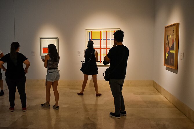 Madrid Thyssen Museum Small Group Guided Tour - The Guides: Knowledgeable and Passionate Storytellers