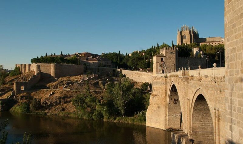 Madrid: Toledo Private Day Trip with a Local - Exploring the Jewish Quarter and Santa Maria La Blanca