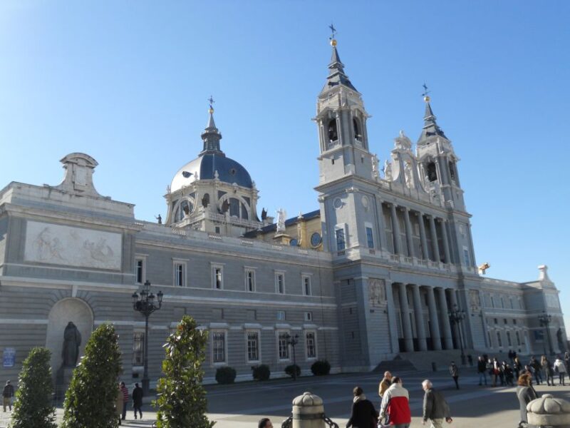 Madrid: Tour of the Historic City Center - Practical Details and Post-Tour Options