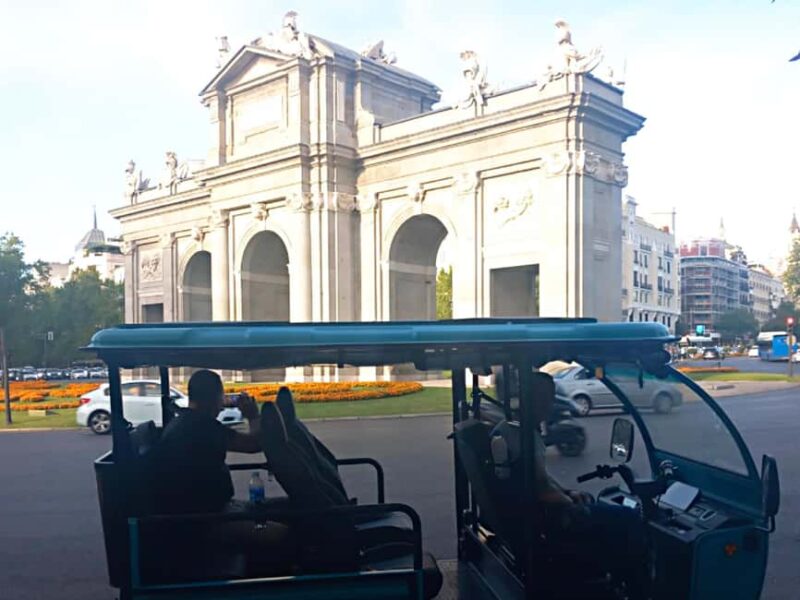 Madrid: Tour with Tuk Tuk Zero: Bernabéu and the Golden Mile. 1h 15min - Exploring Madrid’s Luxurious Residential Areas: El Viso