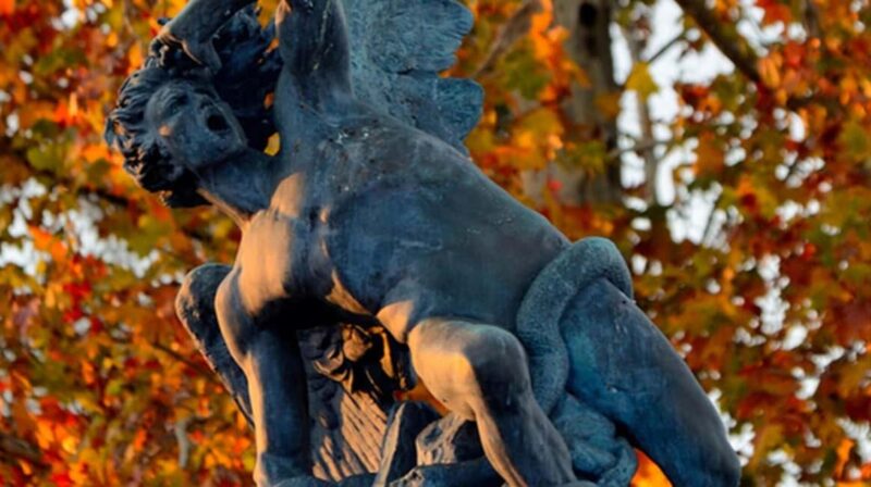 Madrid: Tour with Tuk Tuk Zero: Bernabéu and the Golden Mile. 1h 15min - Final Stops at Puerta de Alcalá and Retiro Park