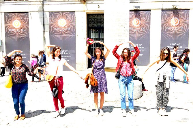 Madrid: Treasure Hunt Experience - The Treasure: Sweets and a Bottle of Madrid’s Local Liquor