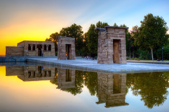 Madrid: VIP Royal Palace & Cathedral with tickets & hotel pickup - Exploring Plaza de la Villa and Mercado San Miguel