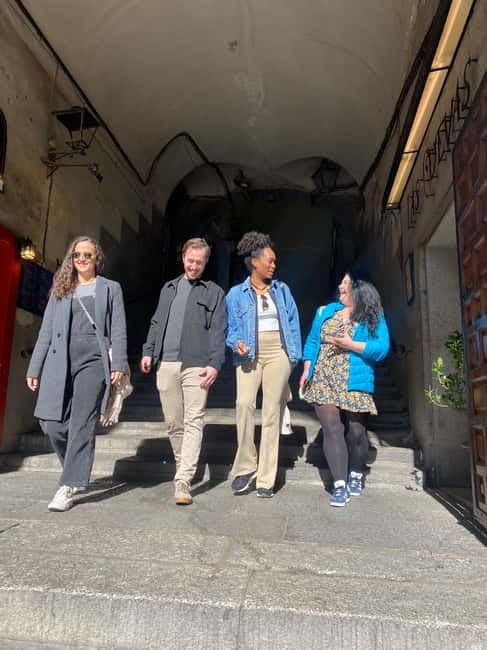 Madrid: Welcome to Madrid Guided Walking Tour - Key Points