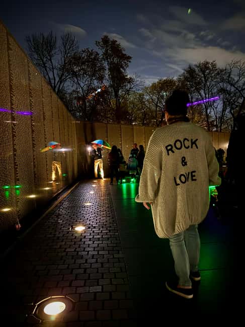 Magic LED Monuments Night Tour- Free snacks, LED Bracelets - The Comfort and Convenience of Luxury Transportation