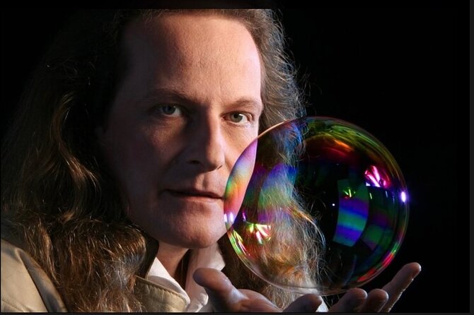 Magic Up Close Early Show at Las Vegas Magic Theater - Upgrading to the Front Rows