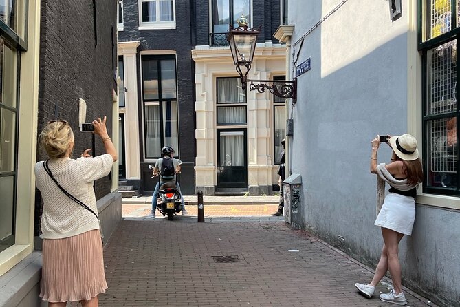 Magical Amsterdam (personalized photography tour) - Capture the Charm of Amsterdam on a Personalized Photography Tour