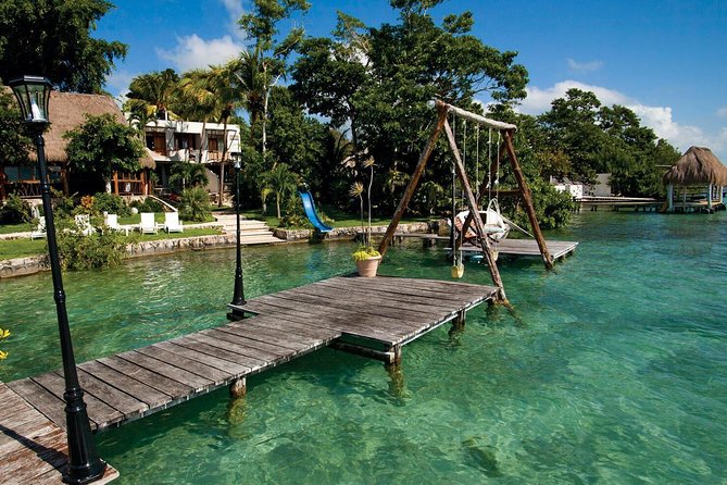 Magical BACALAR TOUR with Pontoon Boat ride. (Transportation + Breakfast + Food) - Key Points
