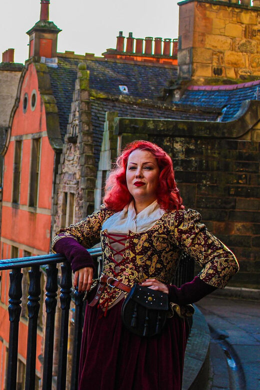 Magical Edinburgh Walking Tour - From the Old Town to the Castle District