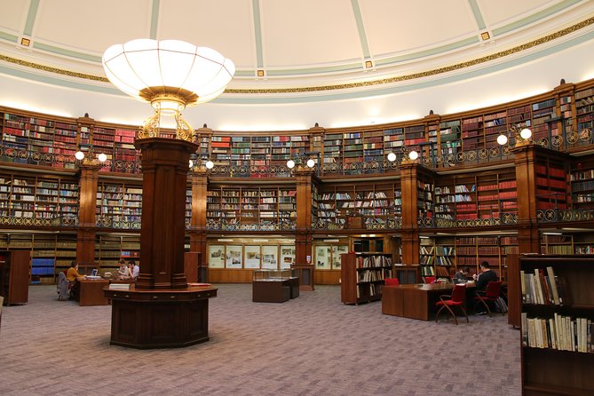 Magical Liverpool Beatles Tour - The Classic Picture-Perfect Stop at Penny Lane
