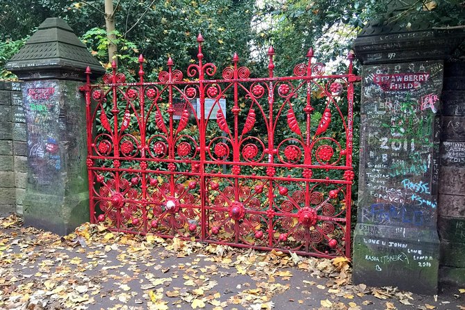 Magical Liverpool Beatles Tour - The Famous Beatles Statues at Liverpool Waterfront