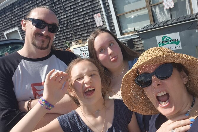 Magical Montreal Scavenger Hunt - Key Points