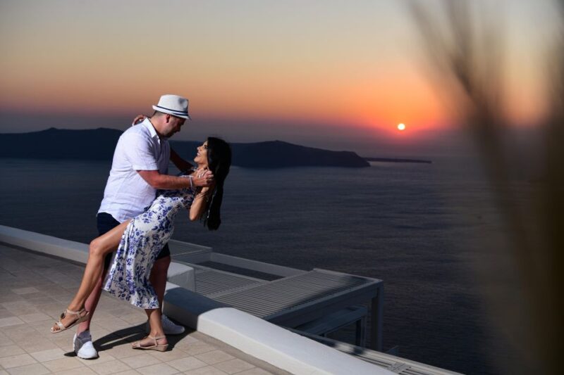 Magical Proposal Photoshoot in Santorini - Key Points