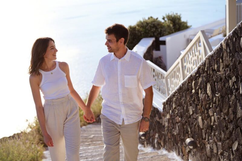 Magical Proposal Photoshoot in Santorini - Sunset Timing and Ideal Conditions