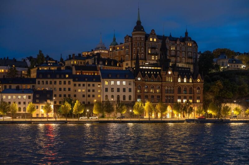 Magical ''Stockholm by Night'' Photo Walk - The Guide’s Approach and Personalization