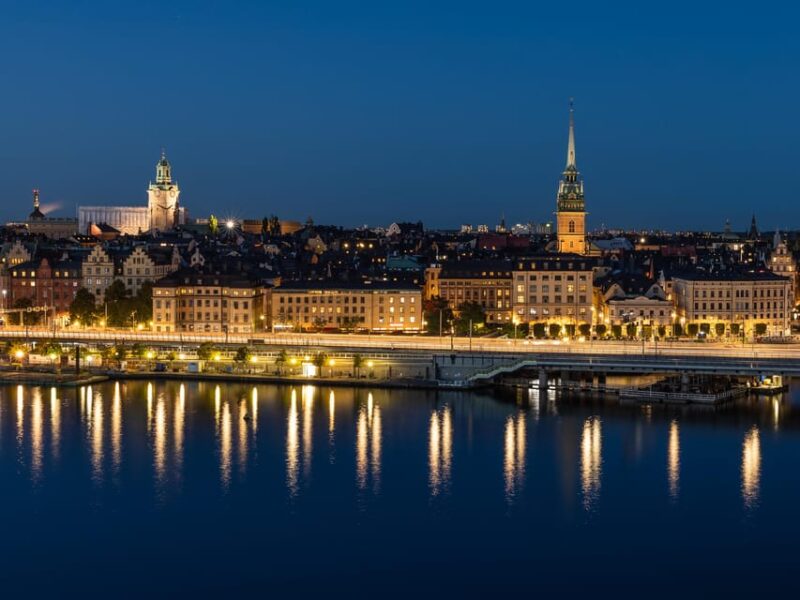 Magical ''Stockholm by Night'' Photo Walk - Accessibility and Practical Tips for Participants