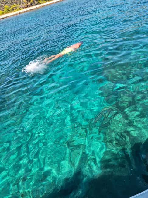 Magnific blue lagoon,speed boat towels included - Experience the Comfort and Convenience of the Tour