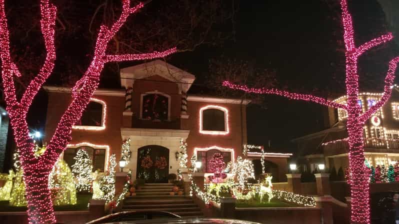 Magnificent Christmas Lights Tour of Dyker Heights Brooklyn - Exploring Dyker Heights’ Most Decorated Homes