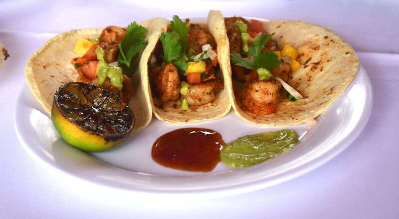 Mahahual: Chacchoben Mayan Ruins and Seven Color Lagoon Trip - Comfortable Transportation and Logistics