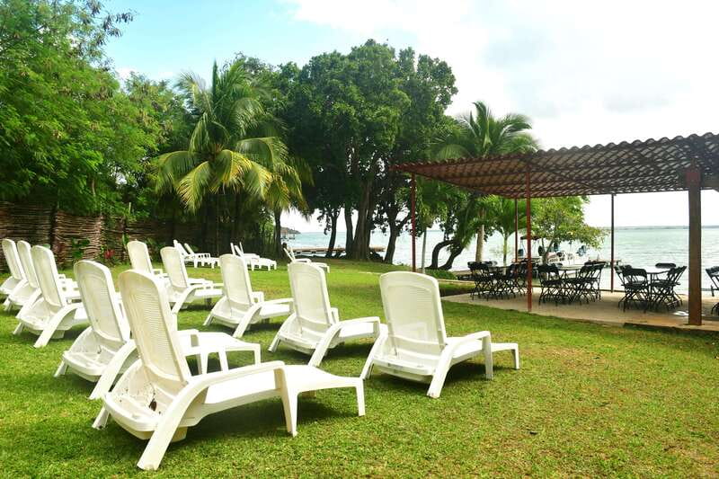 Mahahual: Chacchoben Mayan Ruins and Seven Color Lagoon Trip - Additional Activities and Optional Experiences