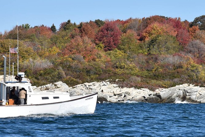 Maine Fall Foliage Private Lobster Boat Cruise with Local Drinks - Key Points