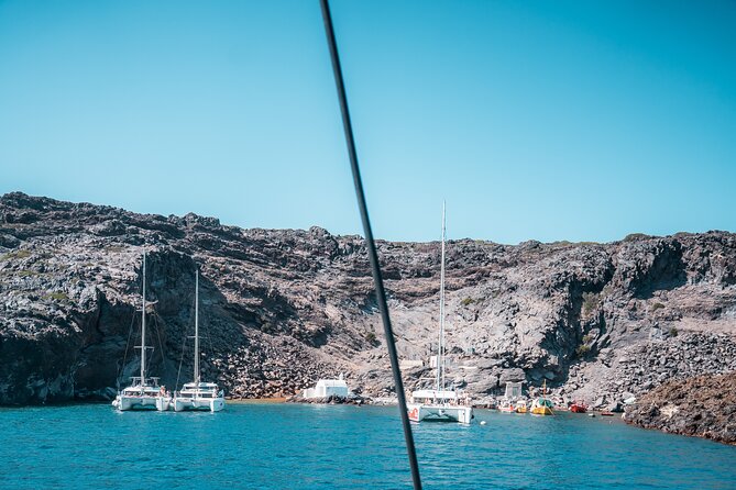 Majestic Catamaran Caldera Cruise with Snacks, Meal & Drinks - The Crew and Service Quality